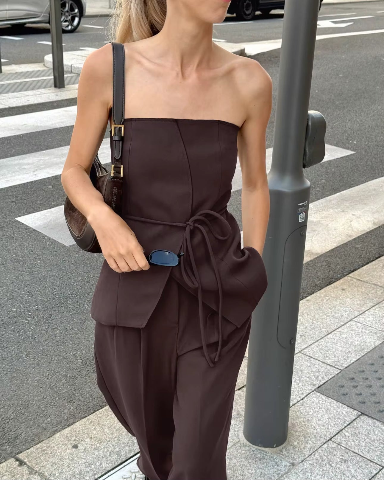 Jumpsuit “Noir Cacao” – Elegant. Minimal. Chic