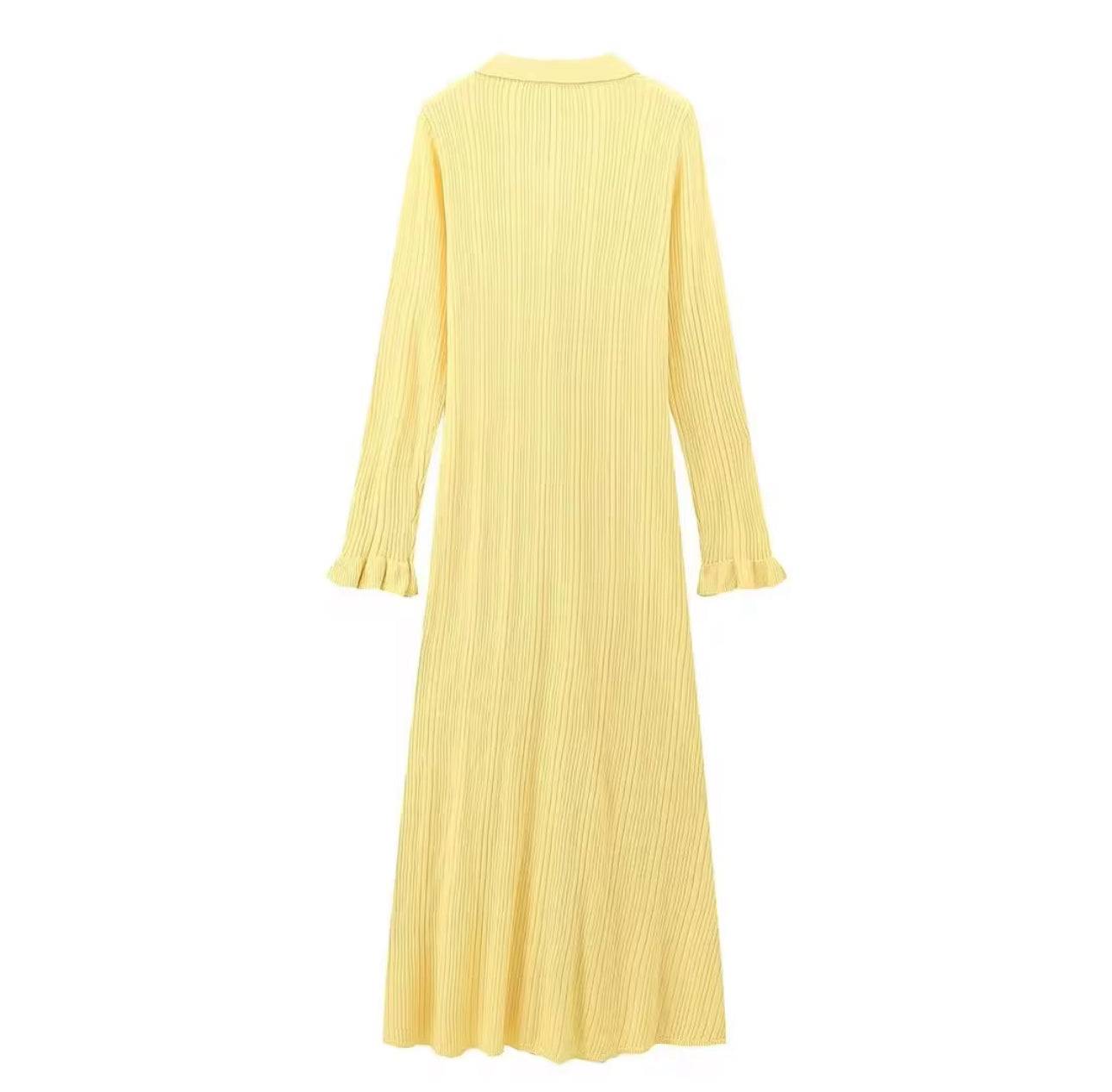 Rippstrick-Kleid mit Knopfleiste – Figurbetont & elegant