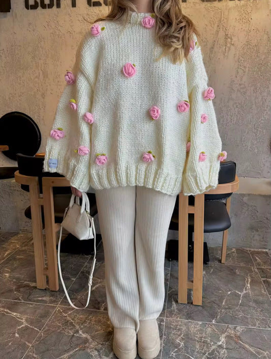 Gestrickter Oversized Pullover mit 3D-Rosen